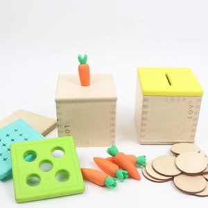 Lovevery The Babbler Play Kit - Partial - Wooden Coin Bank with 3 Lids and Piece